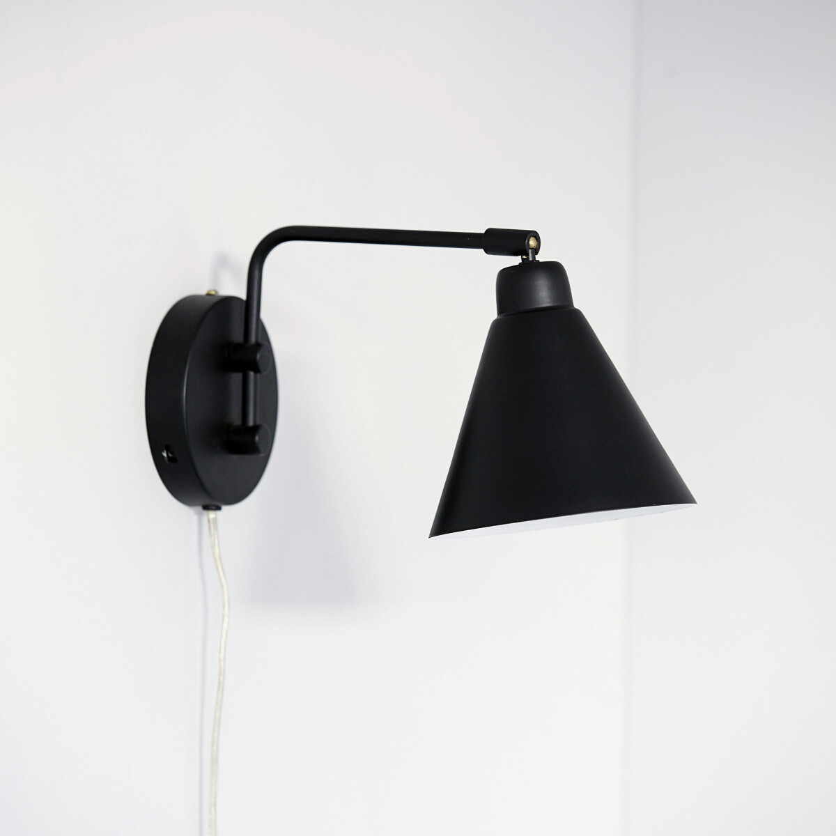 House Doctor - Væglampe - Game - Sort - L 30 CM