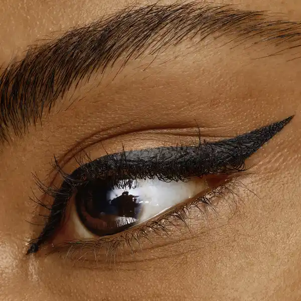 24h Brush Liner Waterproof 010
