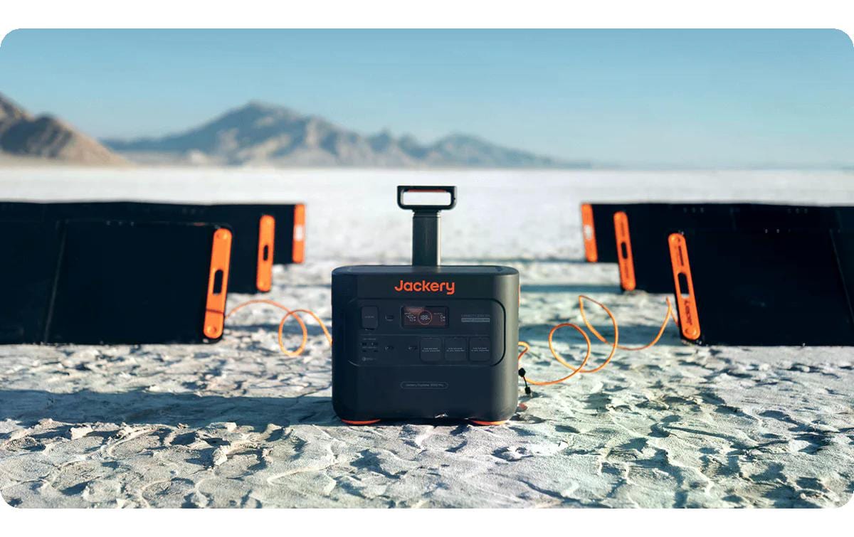 Power Station Explorer 3000 Pro, 3024 Wh<br>Tragbarer Stromgenerator mit Li-ion NMC Akku inkl. Schutzkit