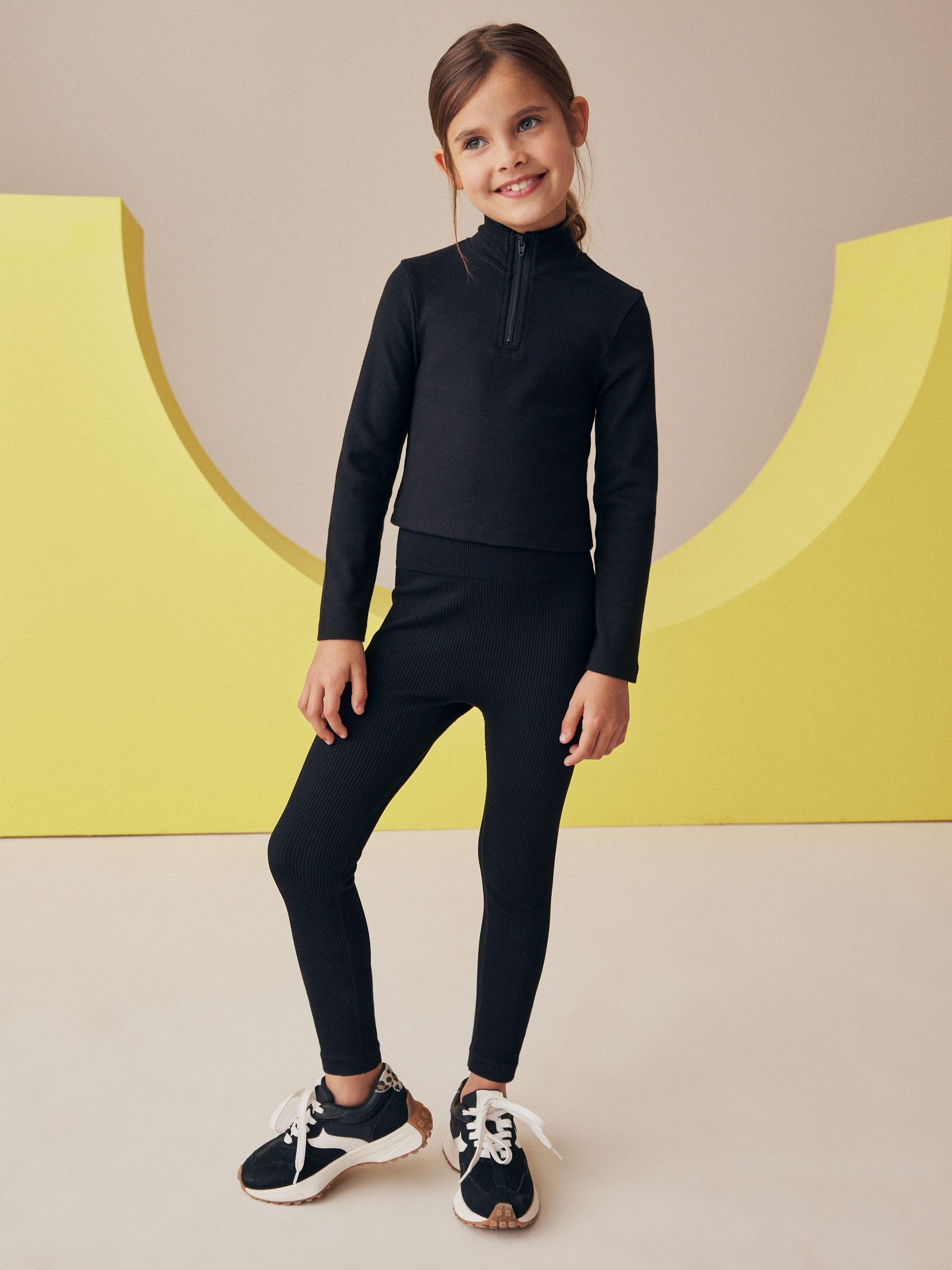 Zwart - Naadloze geribbelde leggings met hoge taille (3-16jaar)