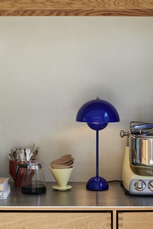 &tradition FlowerPot VP3 tafellamp cobalt blue