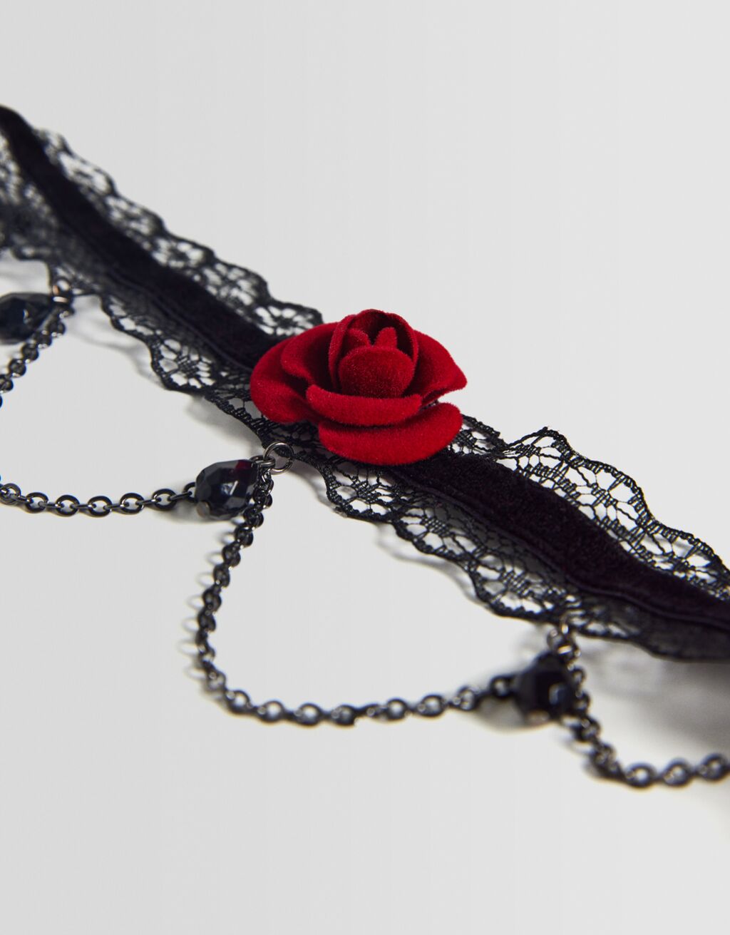 Colar gargantilha de veludo com strass