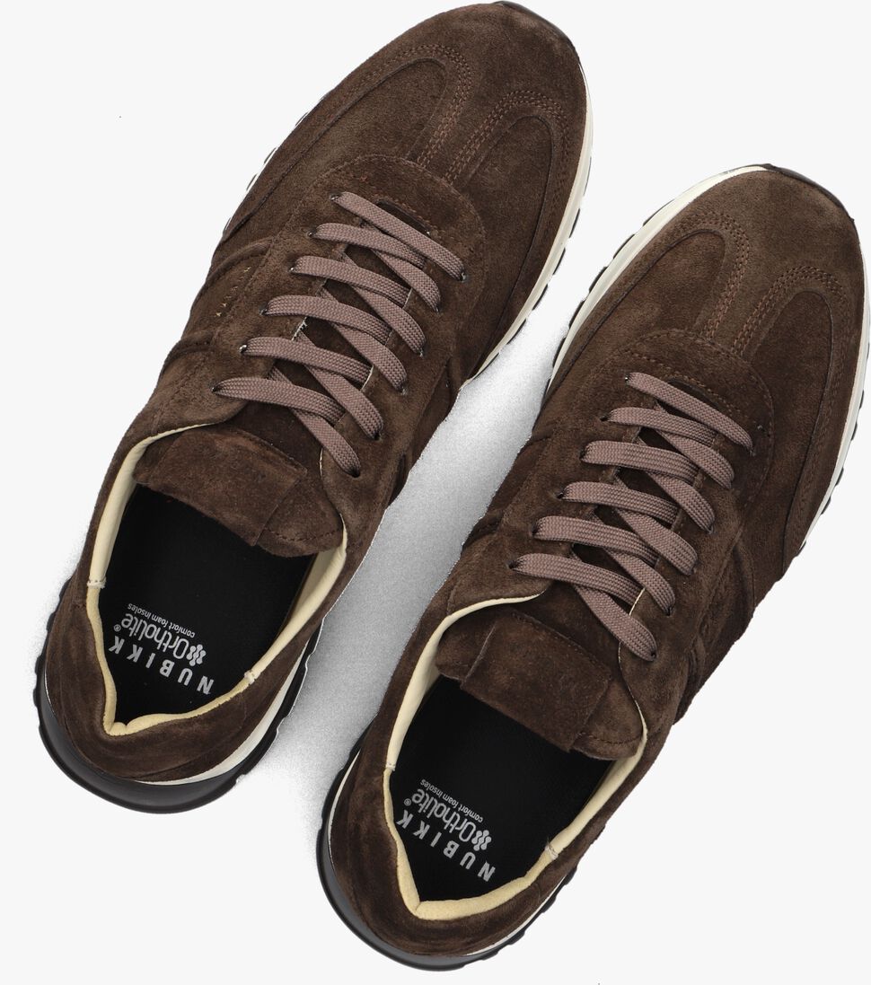 bruine nubikk lage sneakers glen hendrix