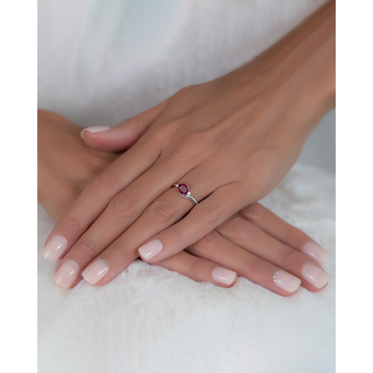 Bague ADEN Or 585 Blanc Rubis et diamants 1.58grs