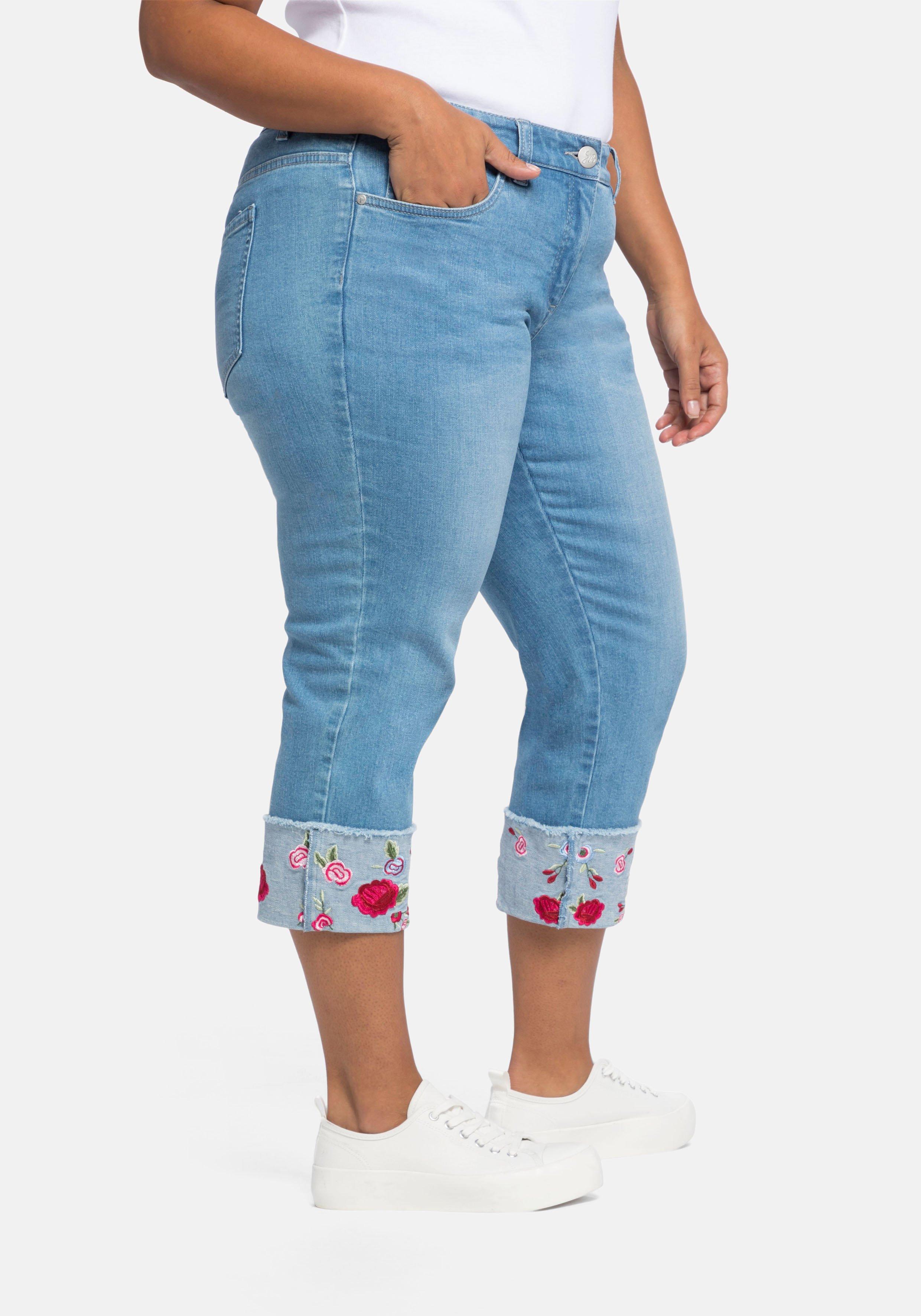 Schmale 7/8-Jeans mit besticktem Aufschlag