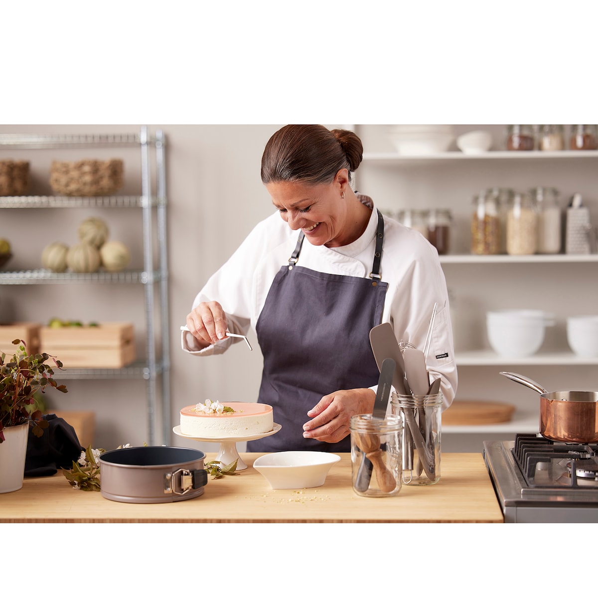 Blomsterbergs Cake tin Dia 20 cm Latte