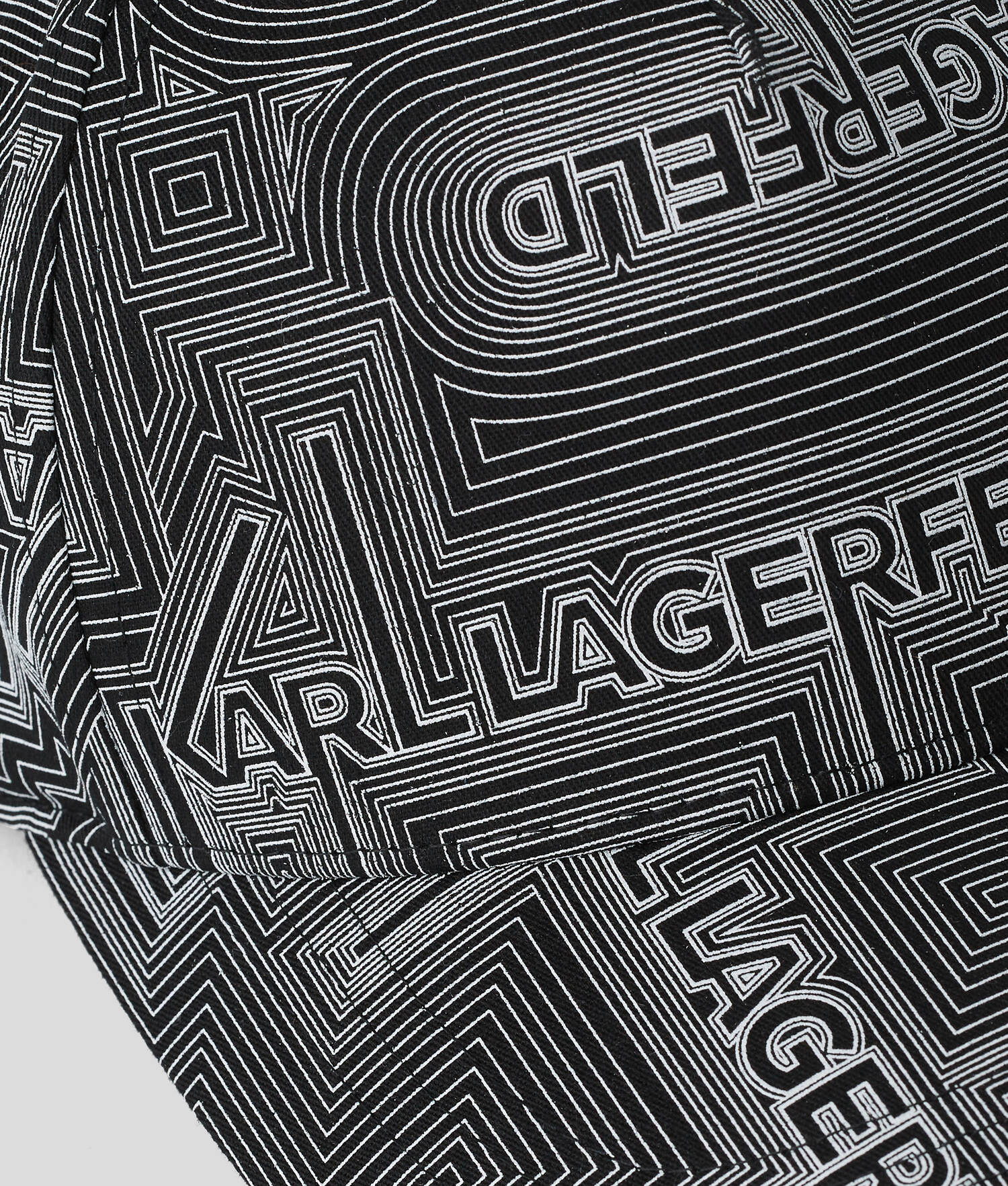CASQUETTE DE BASEBALL GRAPHIQUE