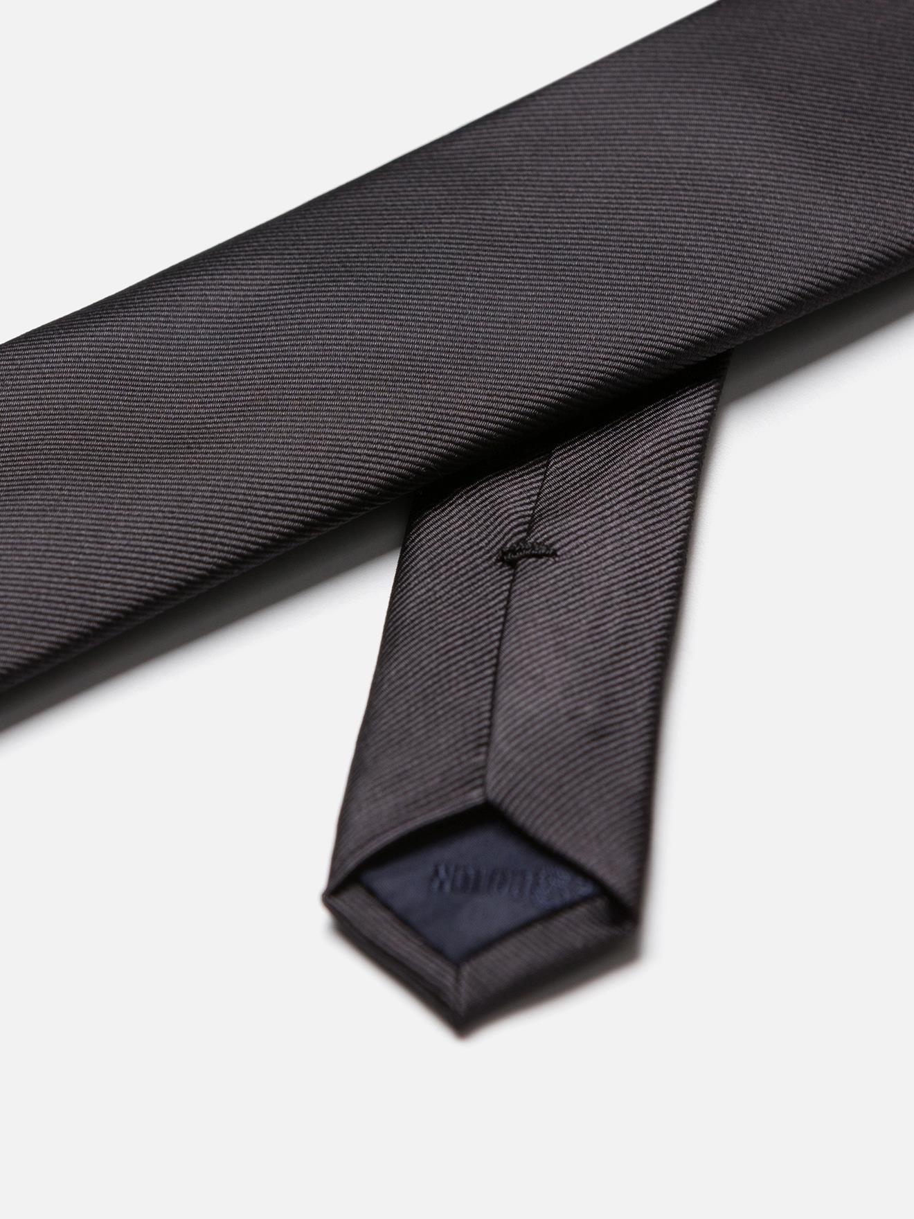 Cravate slim en soie sergée anthracite