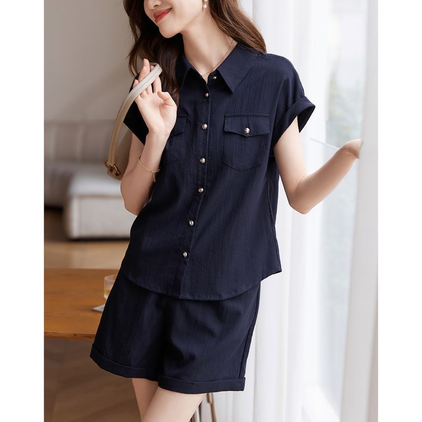 Jeonseon - Set: overhemd met korte mouwen en zakdetail + korte broek met halfhoge taille en opgerolde zoom