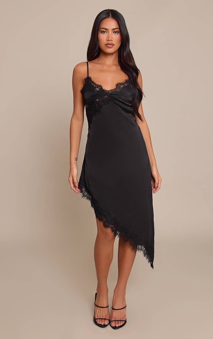 Noir Robe Courte Asymétrique En Satin Avec Dentelle