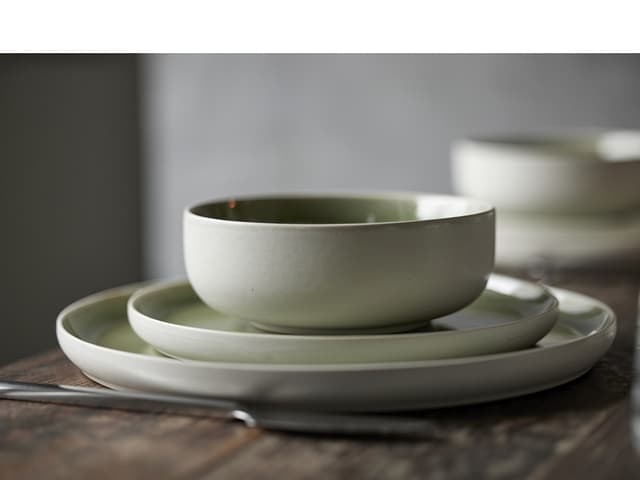 Studio Round Pastaskål Matte white/Shiny moss