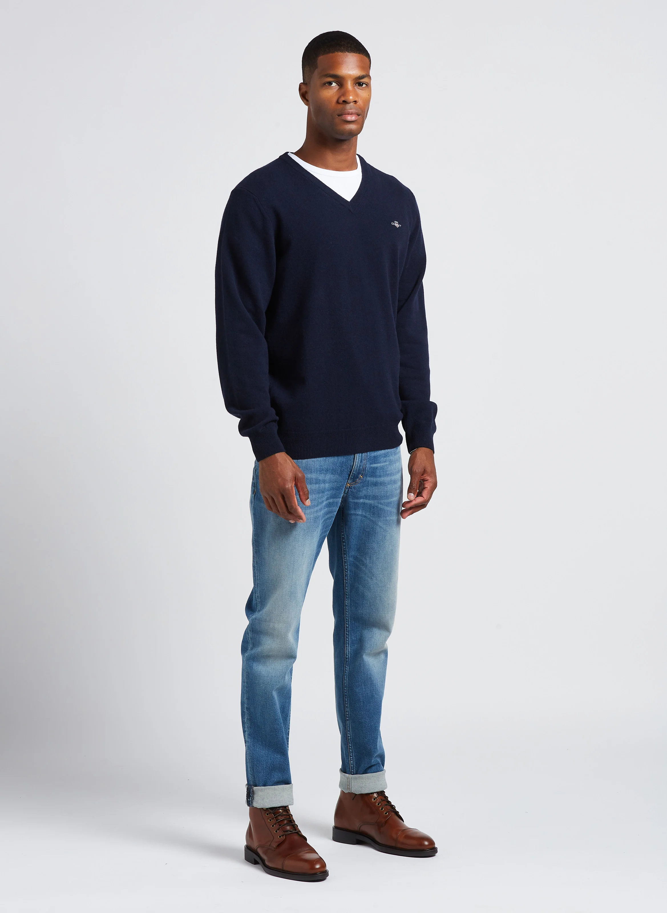 Pull droit col V brodé en laine | Bleu
