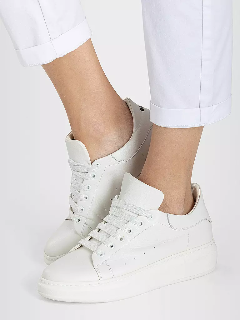 MAC Chino weiss