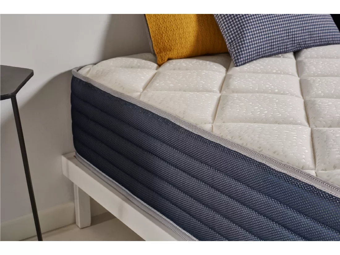 Naturalex - Matelas Sensoria 140x190 cm - Mousse à mémoire de forme HR - Soutien Blue Latex - Très Épais 25 cm, 7 Zones, Antibactérien - Réversible été, hiver
