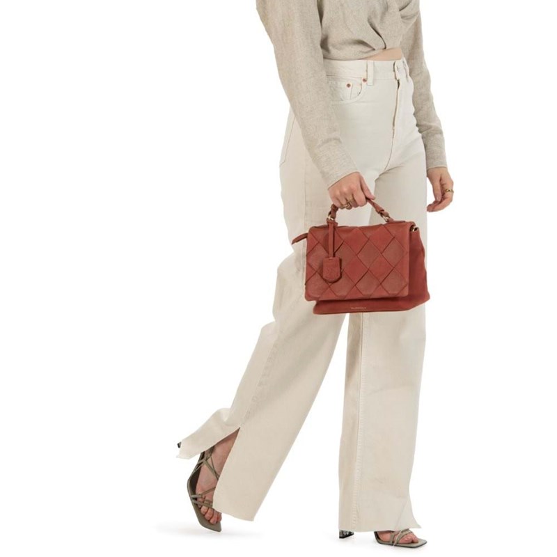 Burkely<br>Crossbody Even Ella