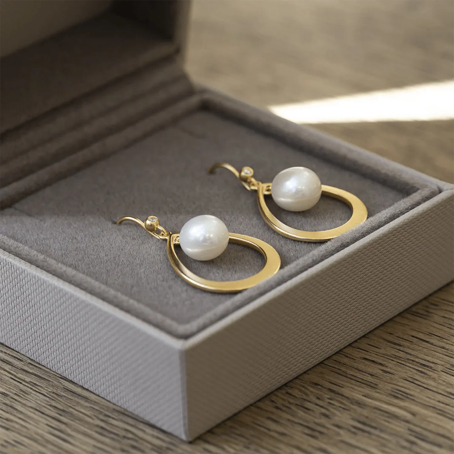 Julie Sandlau Afrodite Droplet Øreringe 22 kt. Forgyldt Sølv SDM84GDWHPLCZ