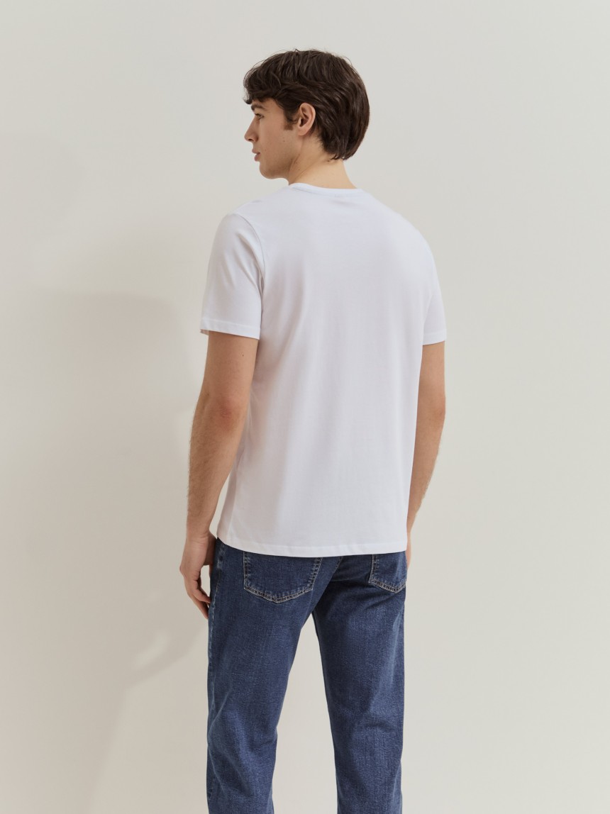 T-shirt básica em algodão
