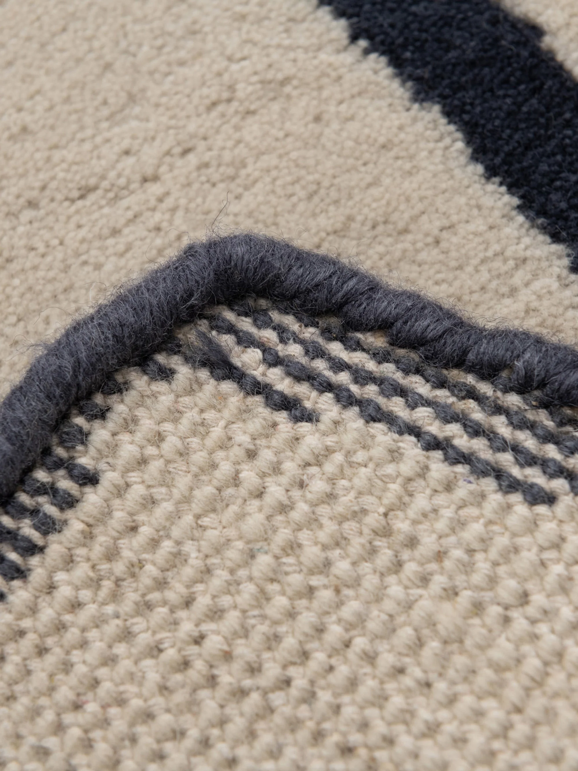 Handgeknoopt wollen vloerkleed Contour