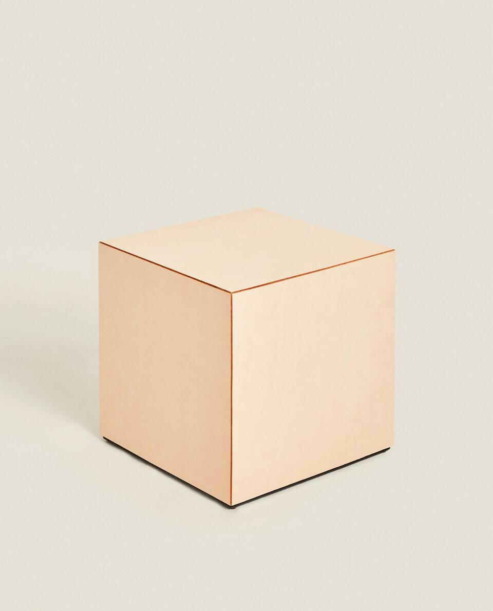 CADEIRA CUBO DE COURO - X STUDIO NICHOLSON