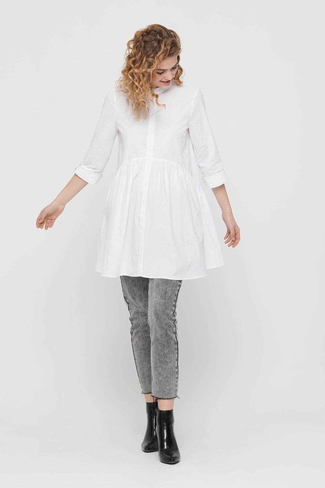 Vestido curto estilo camisa