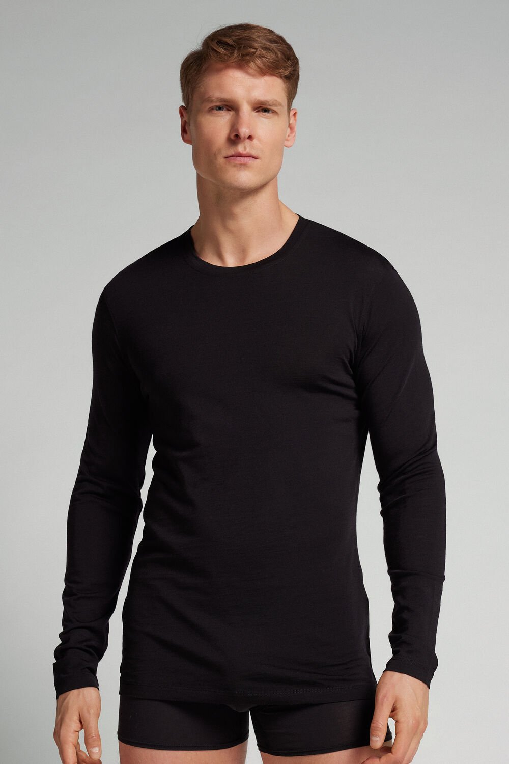 Blusa de lã merino de manga comprida e gola redonda