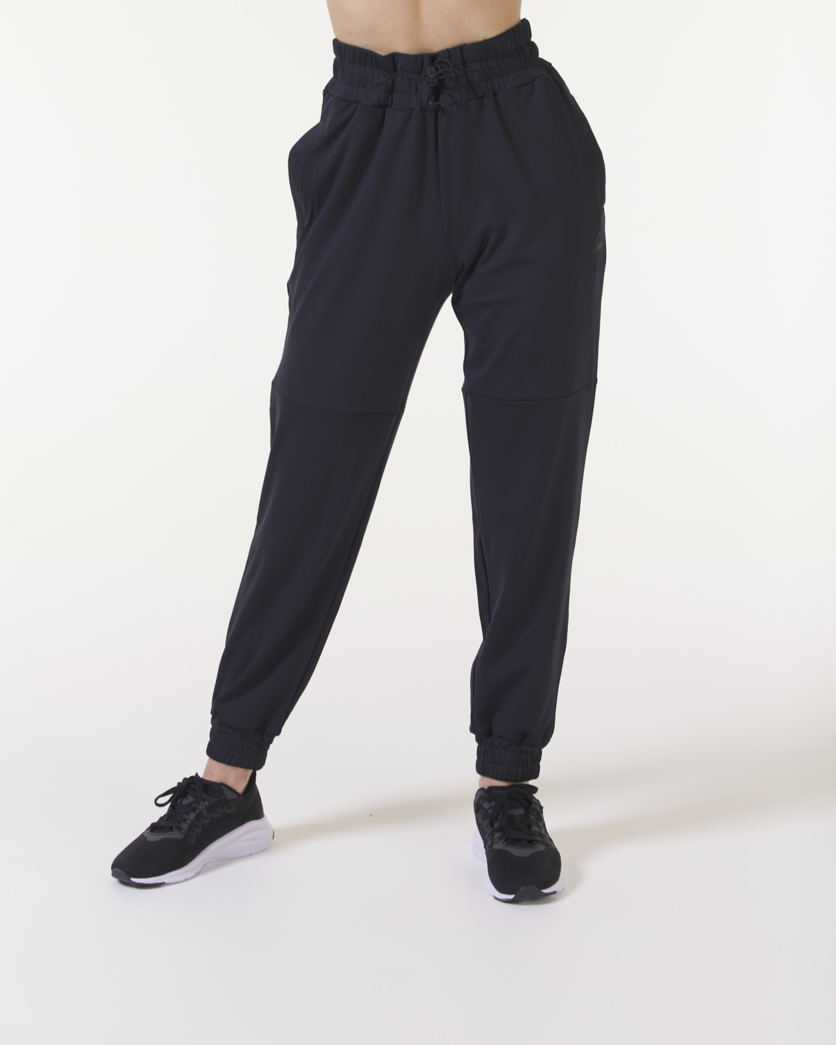 LEVITY Reform Joggers Black