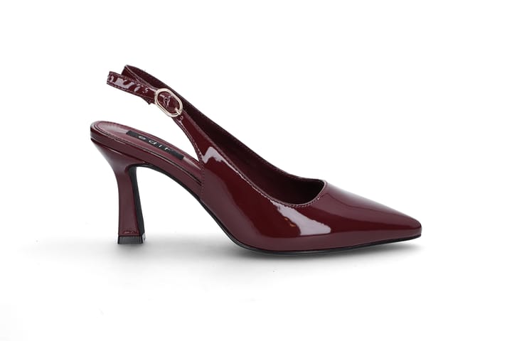 Slingback pumps