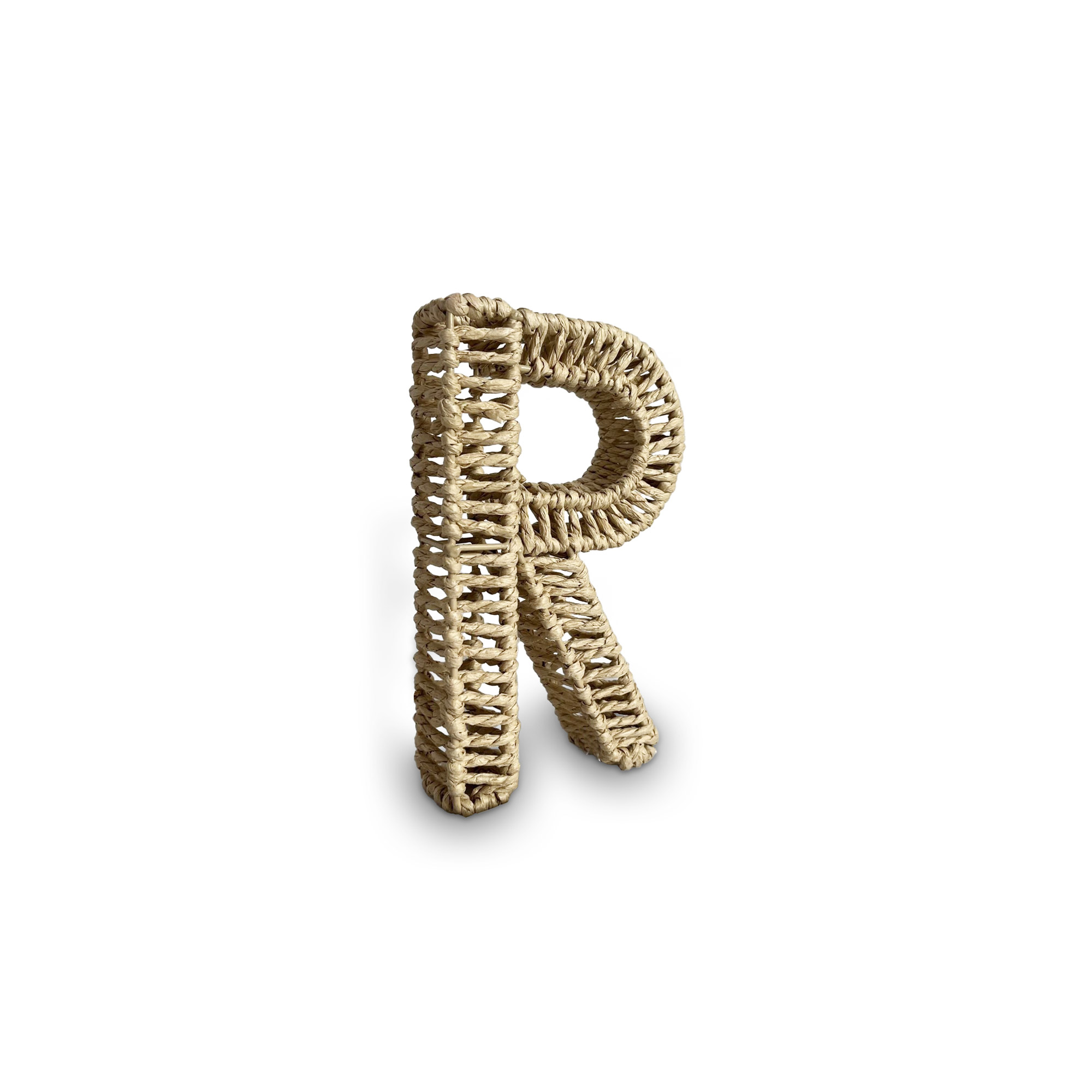 Buchstabe 'R' aus Papiergeflecht, braun, H 20,5 cm, B 12,5 cm, L 3,5 cm von fischer's lagerhaus