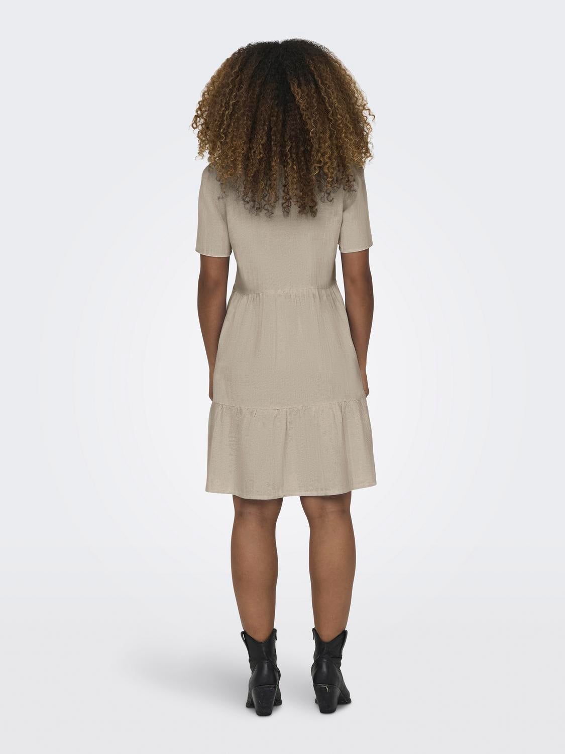 ONLTIRI-CARO Kurzes Kleid Oxford Tan