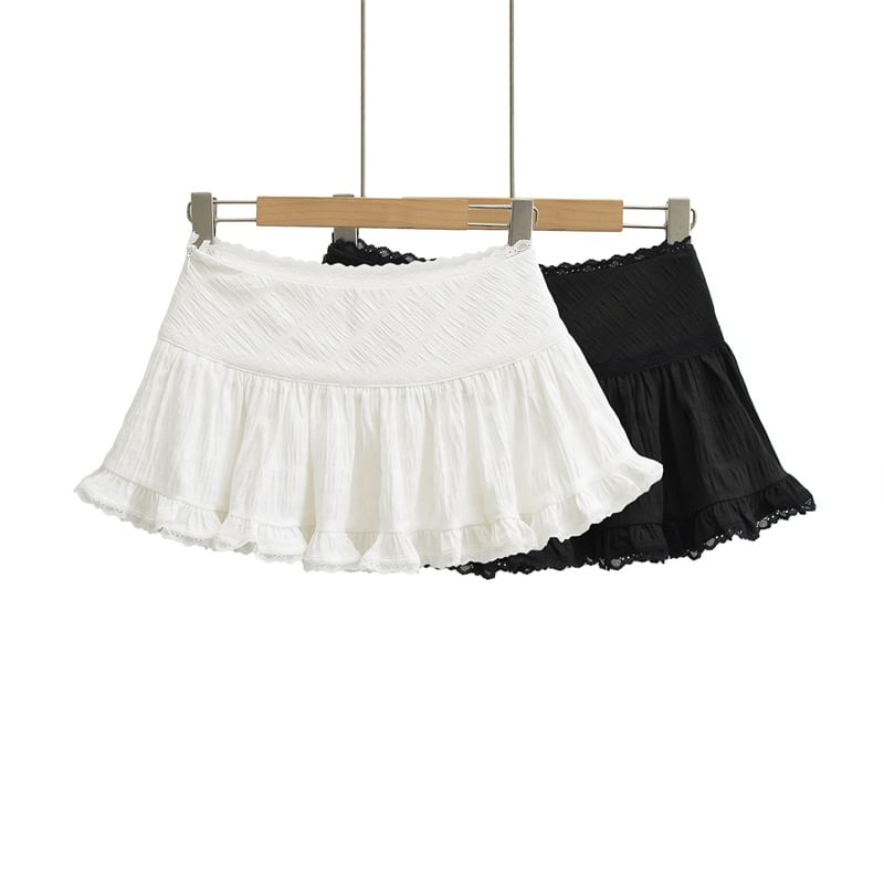 Bazer - Lage taille effen mini A-lijn rok