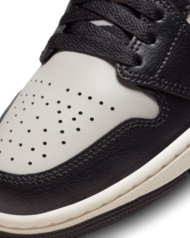 Chaussures Nike Air Jordan 1 Mid pour femme