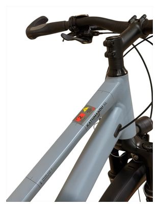 Produit reconditionné .  Cube Kathmandu SL Shimano XT 2022 . Vélo trekking . Cube . Très bon état