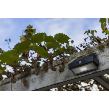 Lutec solar buitenlamp Arrowmet bewegingsmelder