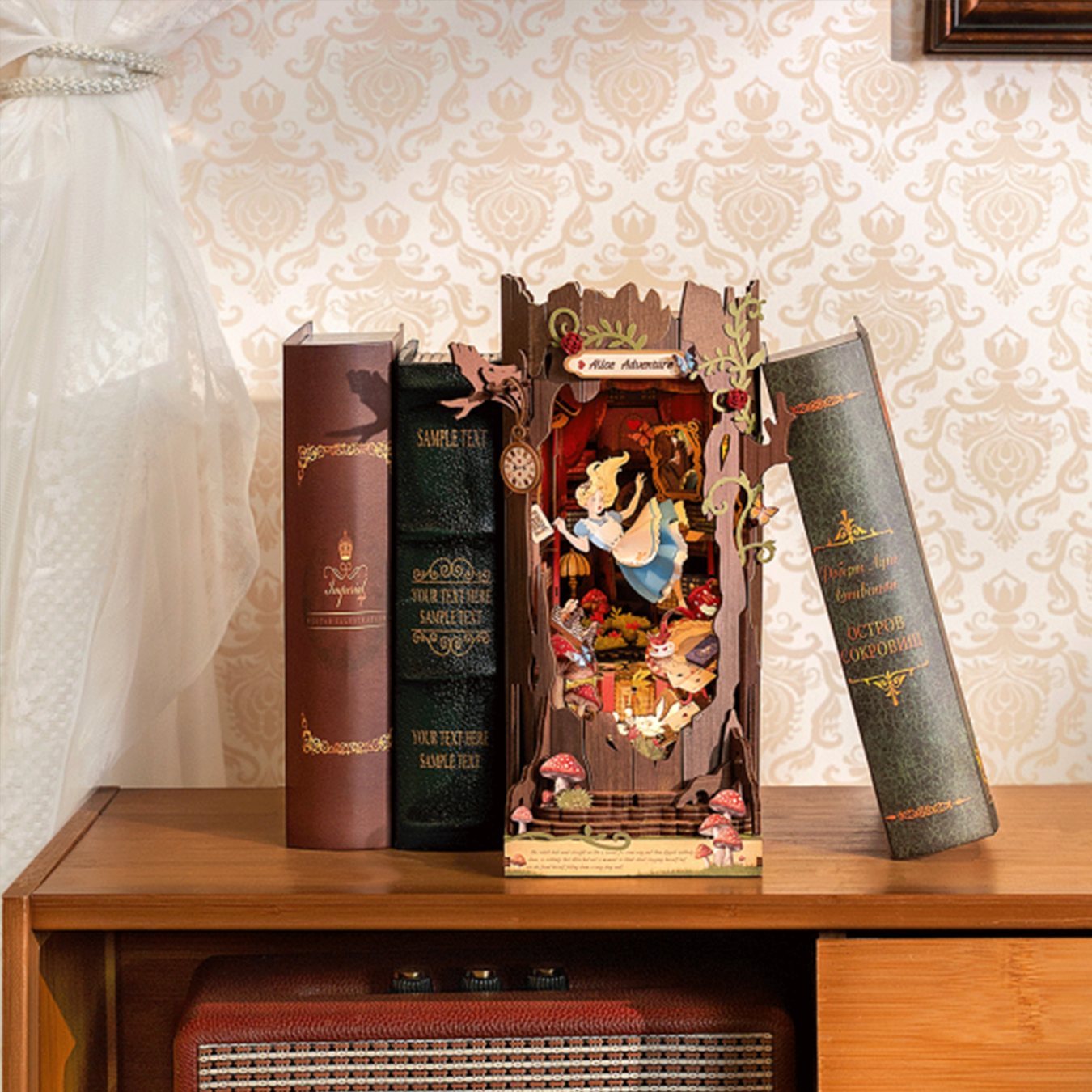 (300-tlg. Set) Rolife Book Nook Modell Bausatz DIY Miniatur Haus mit Licht Home Deko Buchstütze für Erwachsene (TGB12) - Fall Into Wonder