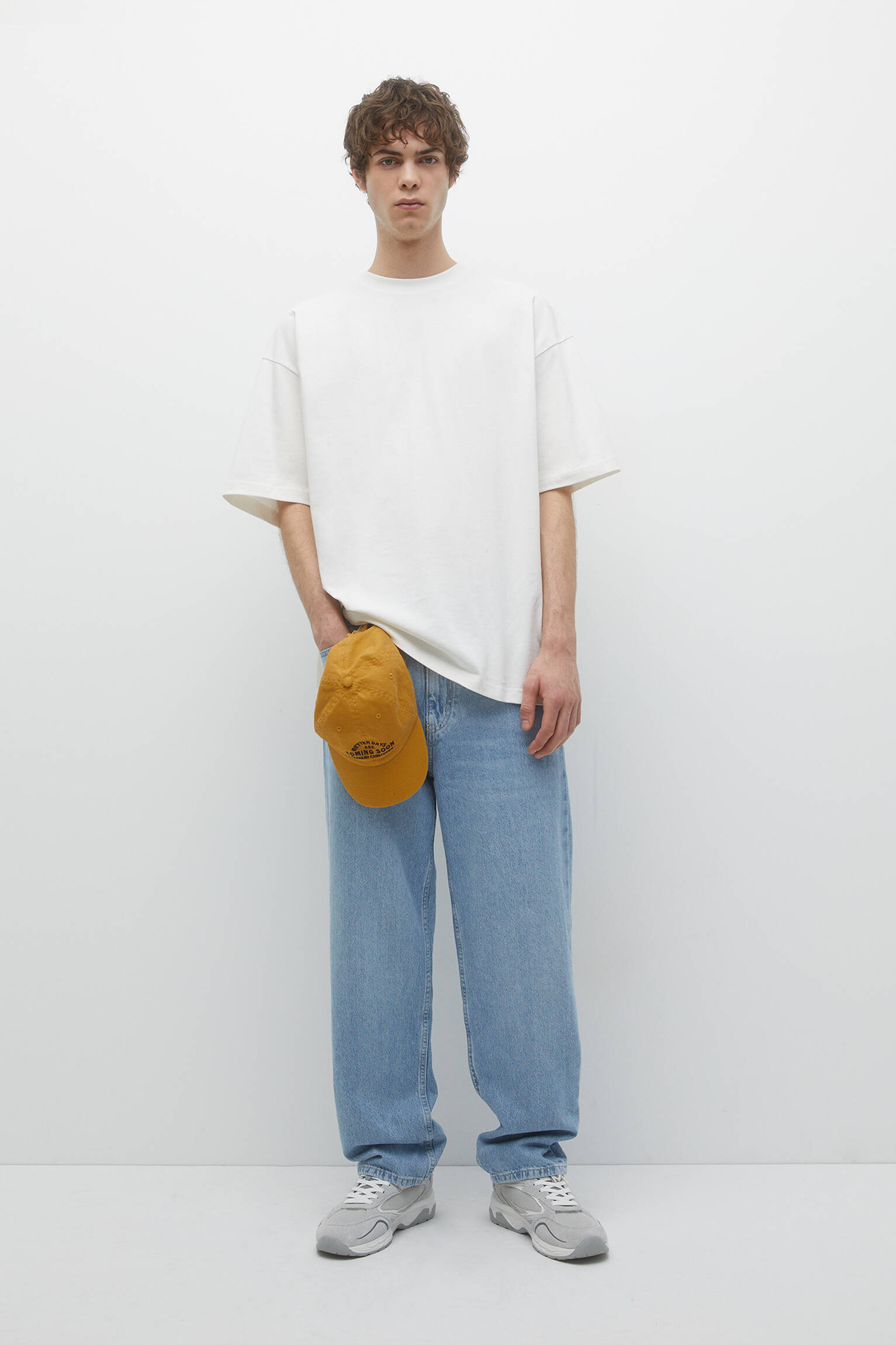 CAMISETA OVERSIZED DE MANGA CURTA - BRANCA OFF-WHITE