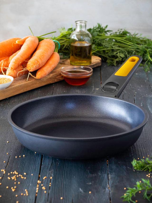 Bratpfanne mit abnehmbarem Griff, 22 cm