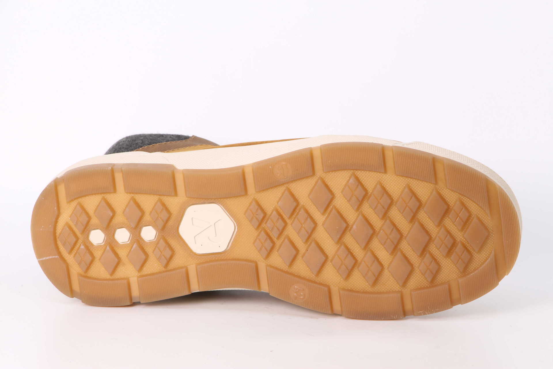 R-Evolution Wintersneaker butterscotch