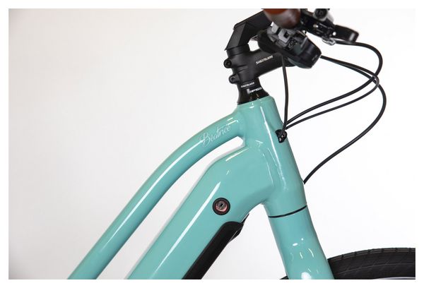Vélo Fitness Électrique Bicyklet Béatrice Shimano Altus 9V 500 Wh 700 mm Bleu