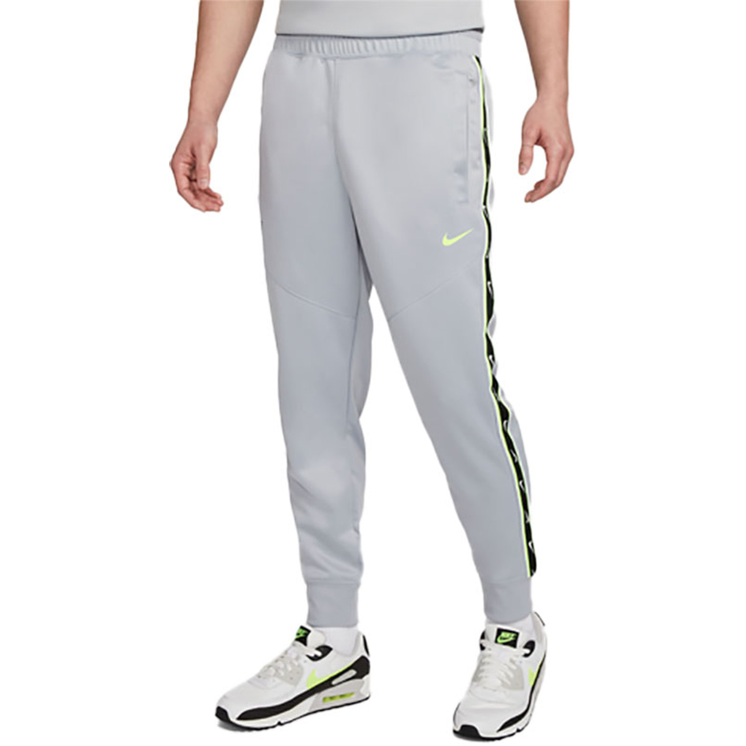 Nike Sportswear Repeat Trainingspak