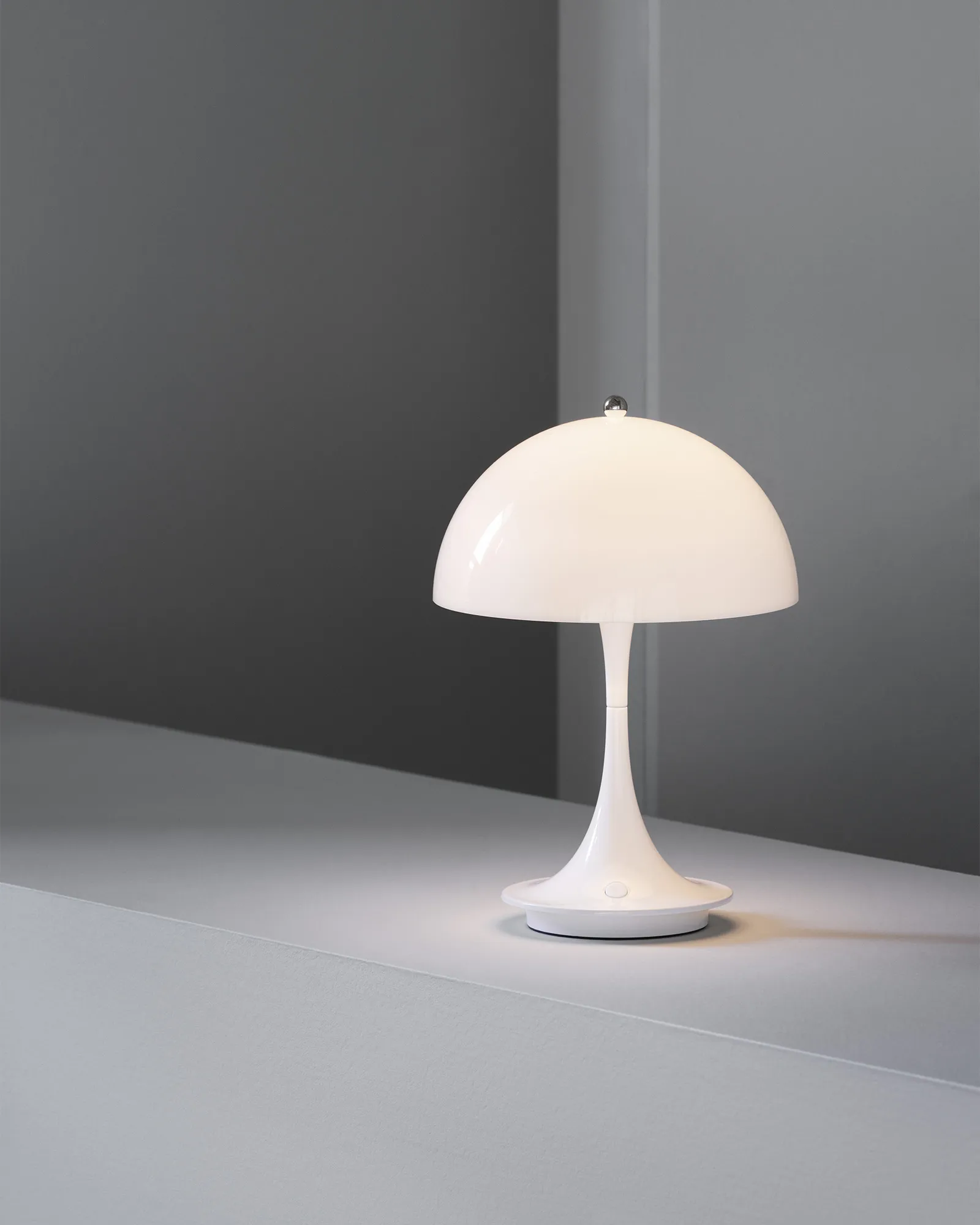 Louis Poulsen Panthella 160 Portable Lamp Opal - Universal Plug