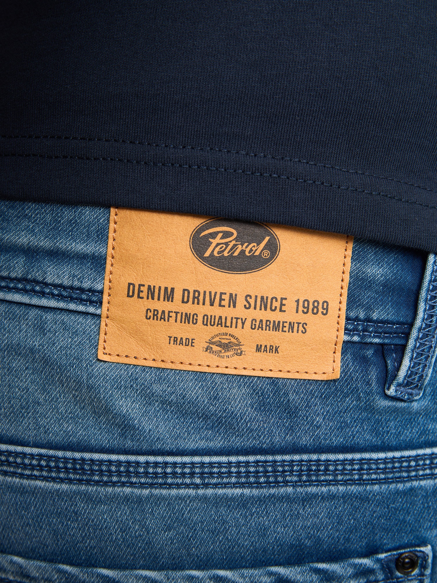 Petrol Industries Jeansshorts Sommerhose mit Aufschlag