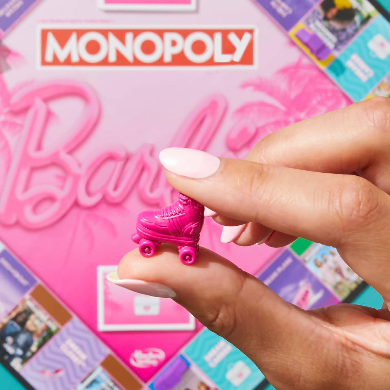 Monopoly - Barbie Brettspiel + Top Trumps Barbie Kartenspiel