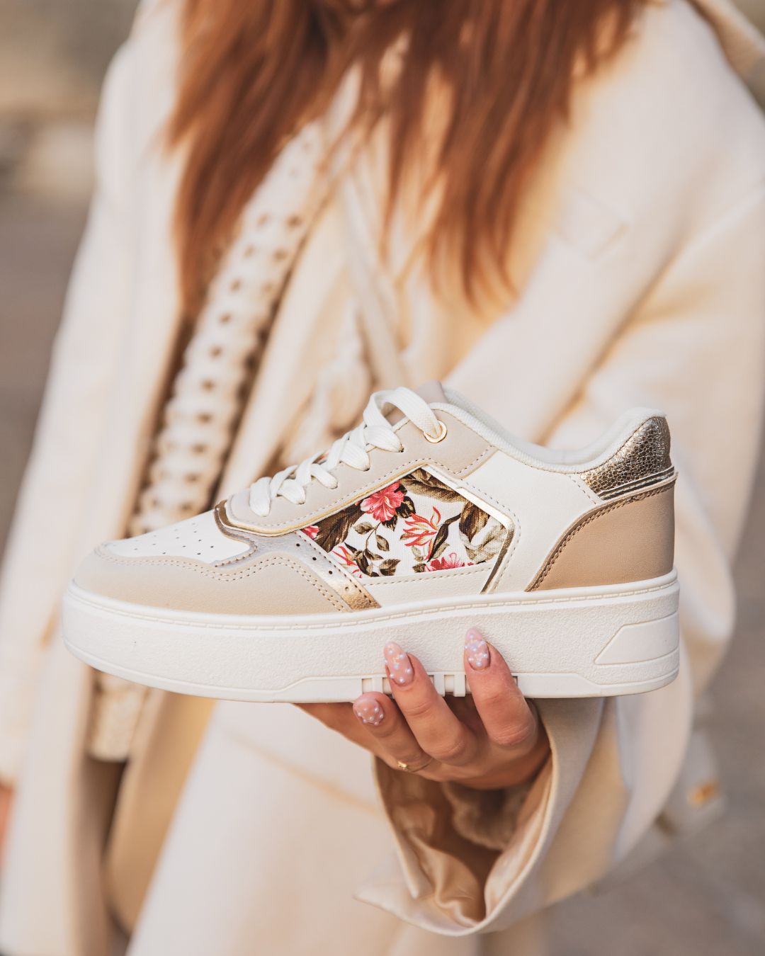 Basket femme dorée beige et blanche à lacets - Patie