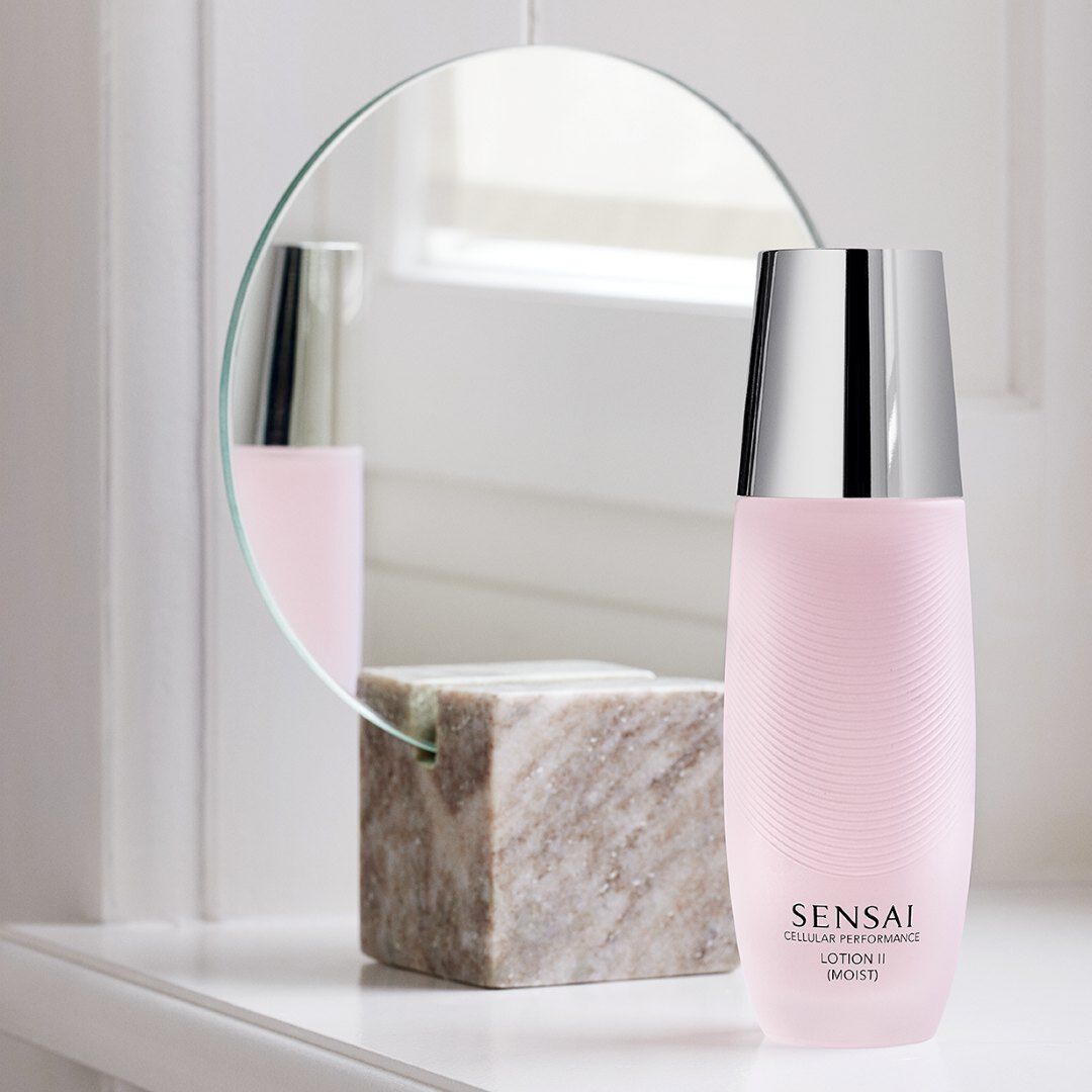 SENSAI CELLULAR PERFORMANCE Lotion II (Moist) - 125ml