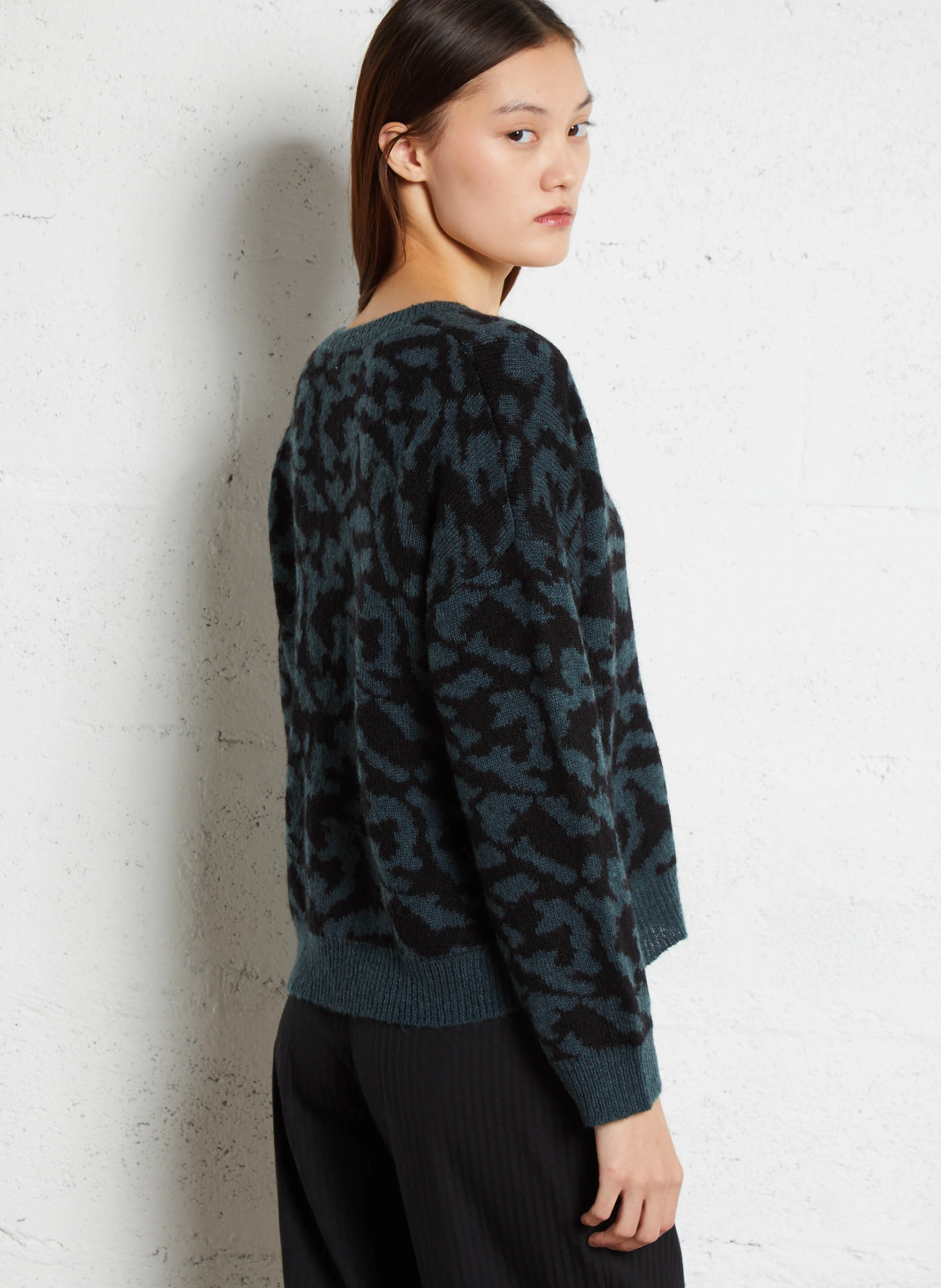Pull ample col V jacquard en maille mélangée| Vert