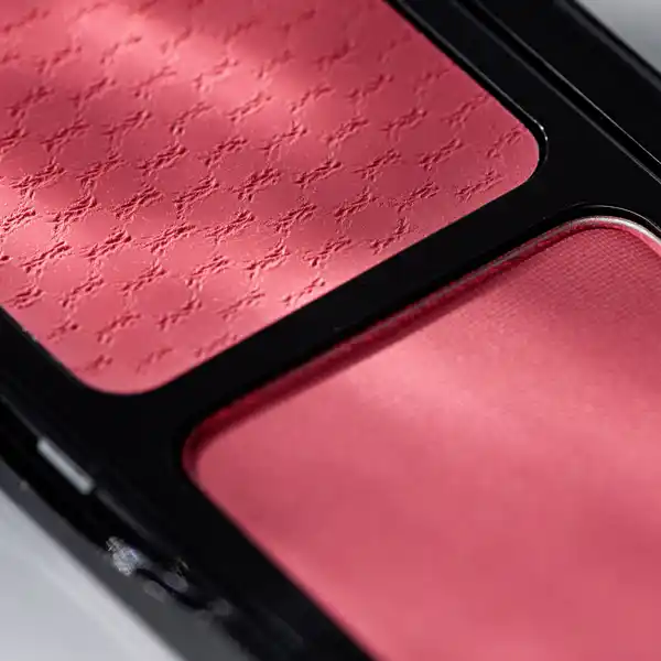 Blush Affair Cream Powder Palette 010 Stunning Strawberry
