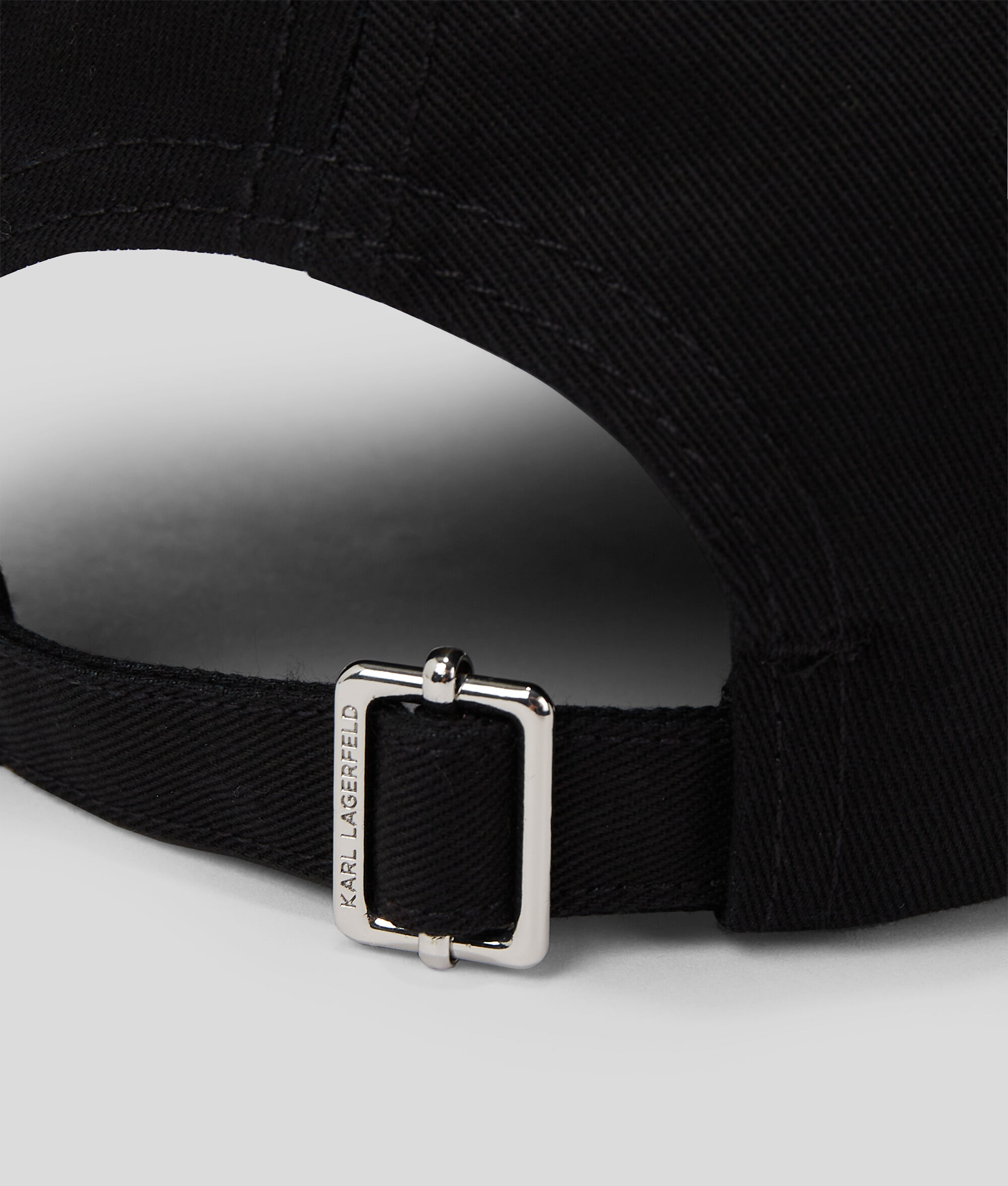 CASQUETTE À STRASS K/SIGNATURE