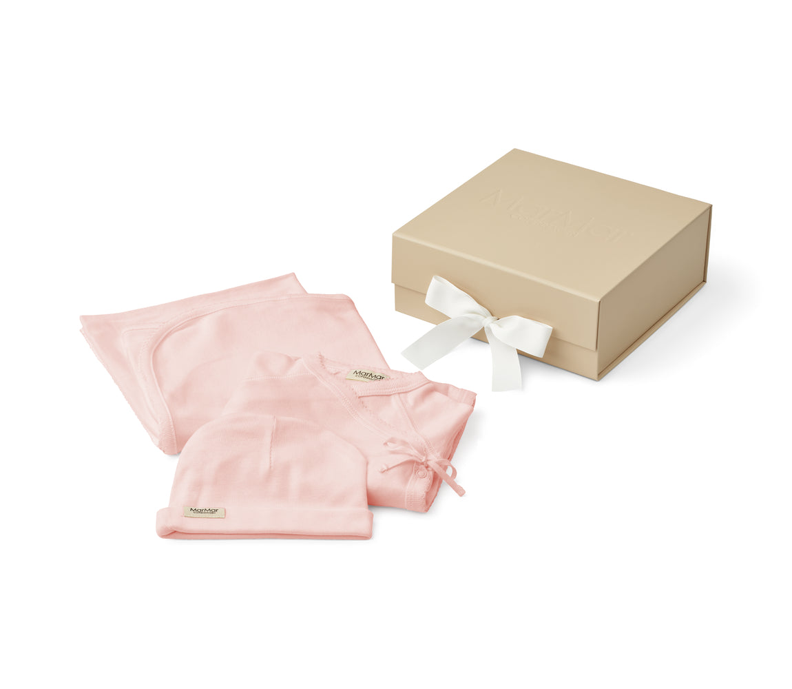 New Born Gift Box 3 Pcs- Rose