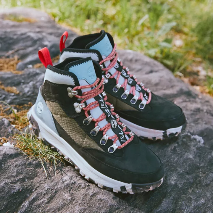 Bota de caminhada feminina Greenstride Motion 6 na cor preta.