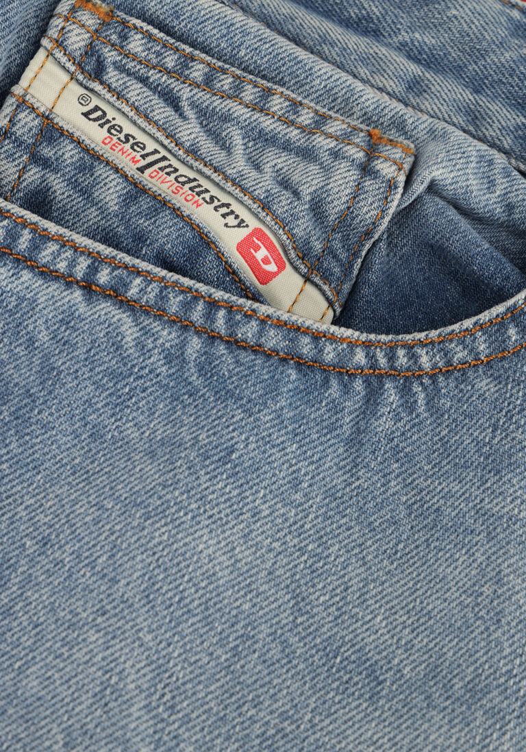 DIESEL lichtblauwe diesel wide jeans 1996 d-sire
